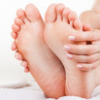 しもやけを防ぐ靴下の選び方｜足の裏が赤く痛痒い正体はアトピーなの？